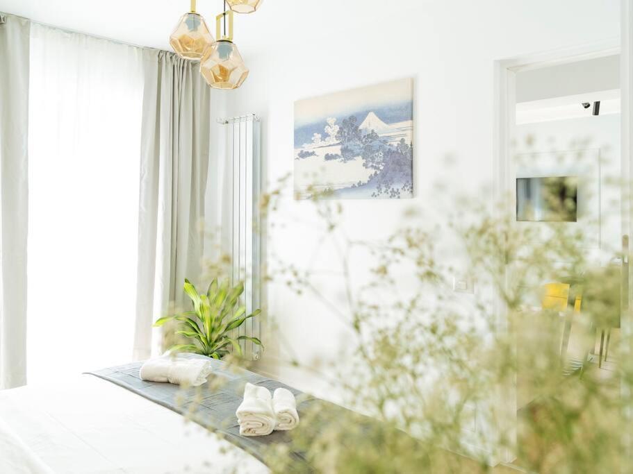 Bright 2Br Apartment - Top Location - City Balcony Bukarest Kültér fotó