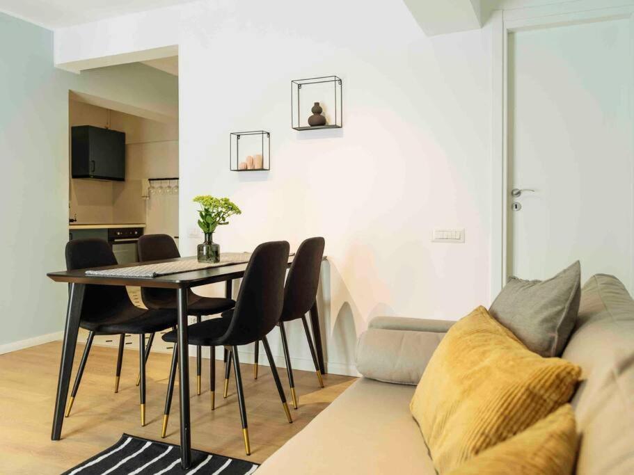 Bright 2Br Apartment - Top Location - City Balcony Bukarest Kültér fotó